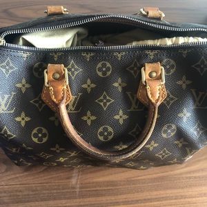 Louis Vuitton Speedy 30
